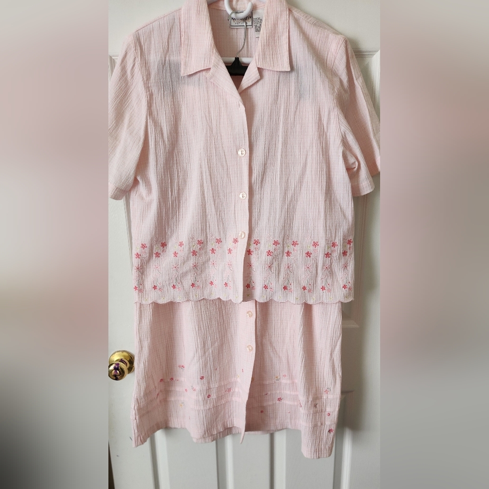 2 Piece Pink Button-Up Shirt with Skirt Embroidery